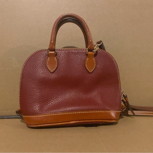 Dooney and Bourke Handbag - Picture 2 of 2